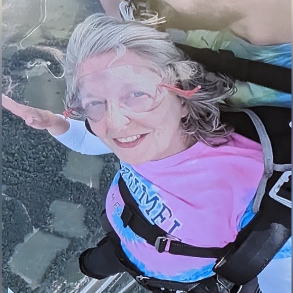 🦋Meet your Posher, Katy🦋 - Picture 11 of 12